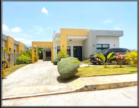 First image of 89 Pyramid Point in Ocho Rios, St. Ann, Jamaica - property is For Sale