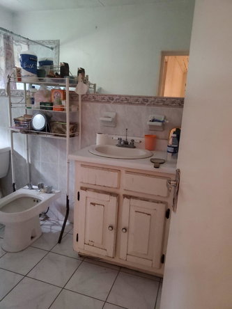 Tenth image of 14 Laurel Drive, Molynes Gdn in Kingston 10, St. Andrew, Jamaica - property is For Sale