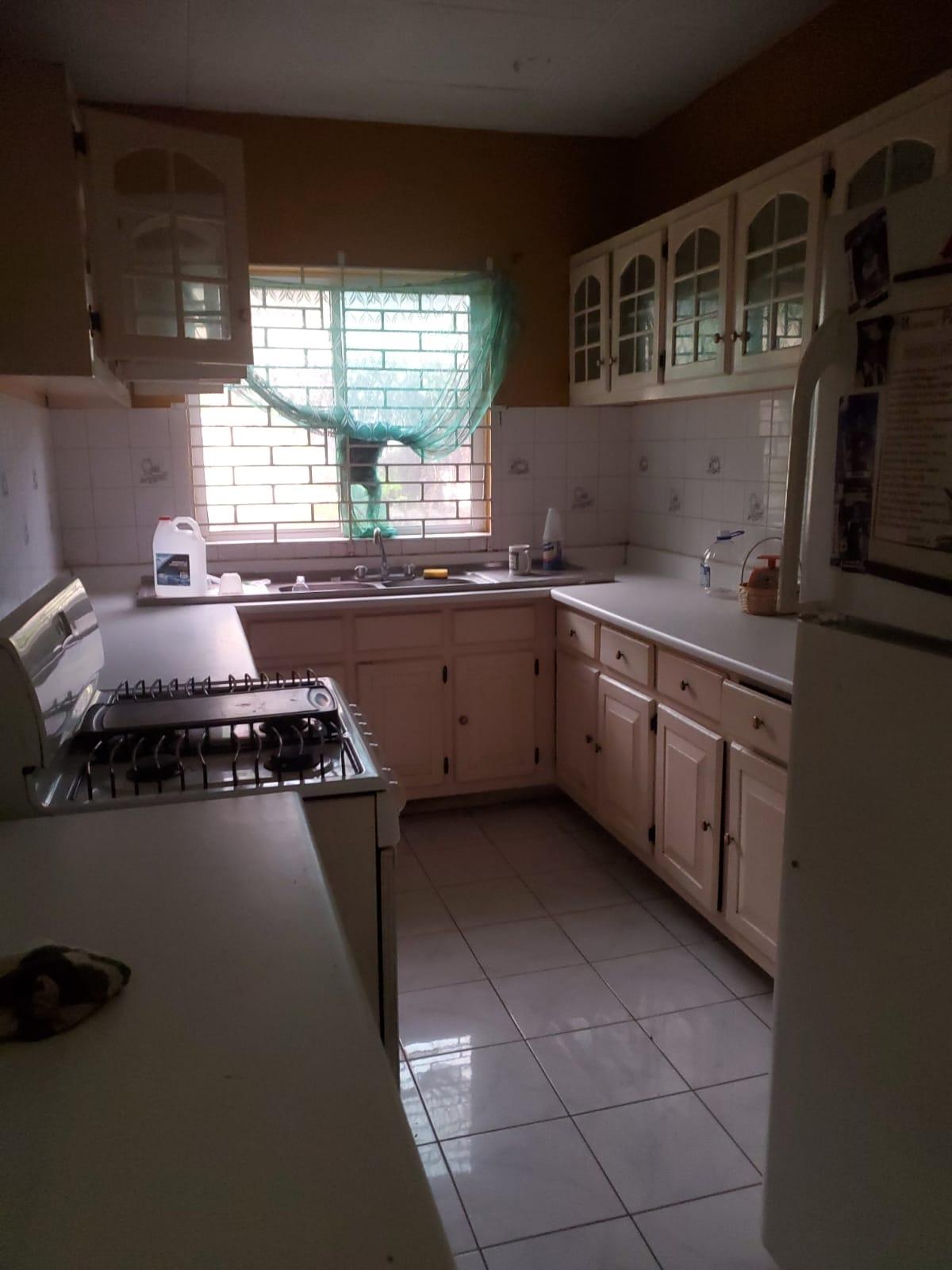 Eleventh image of 14 Laurel Drive, Molynes Gdn in Kingston 10, St. Andrew, Jamaica - property is For Sale