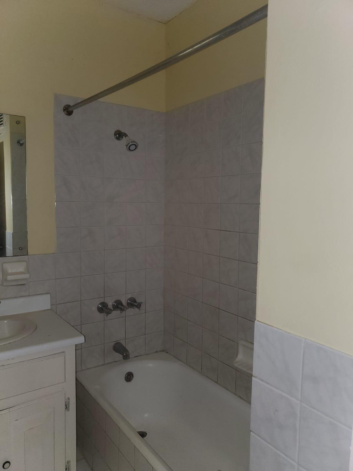 Twentieth image of 14 Laurel Drive, Molynes Gdn in Kingston 10, St. Andrew, Jamaica - property is For Sale