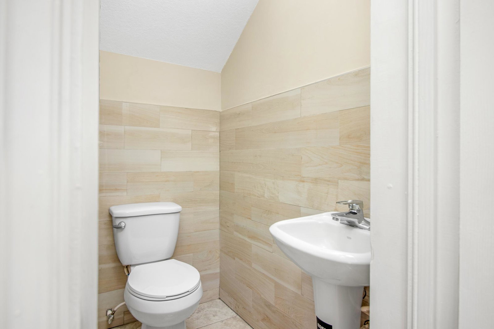 Fourteenth image of Unit 2-4 Ingleside 12 Battersea rd in Mandeville, Manchester, Jamaica - property is For Sale