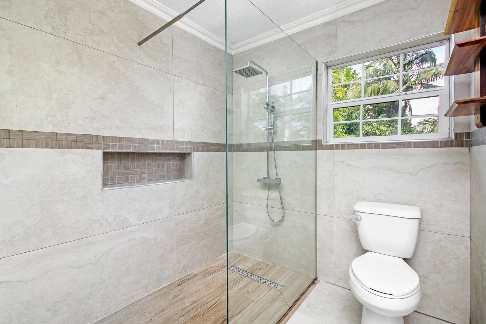 Twenty-Fifth image of Unit 3- 12 Battersea rd Ingleside in Mandeville, Manchester, Jamaica - property is For Sale