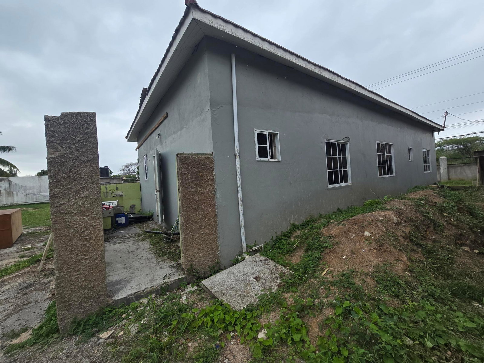 Fourth image of Part of st Johns Road in Spanish Town, St. Catherine, Jamaica - property is For Sale