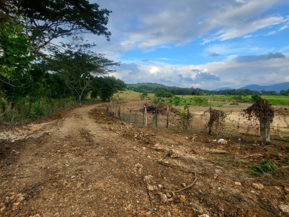 First image of 14 Hyde in Bog Walk, St. Catherine, Jamaica - property is For Rent