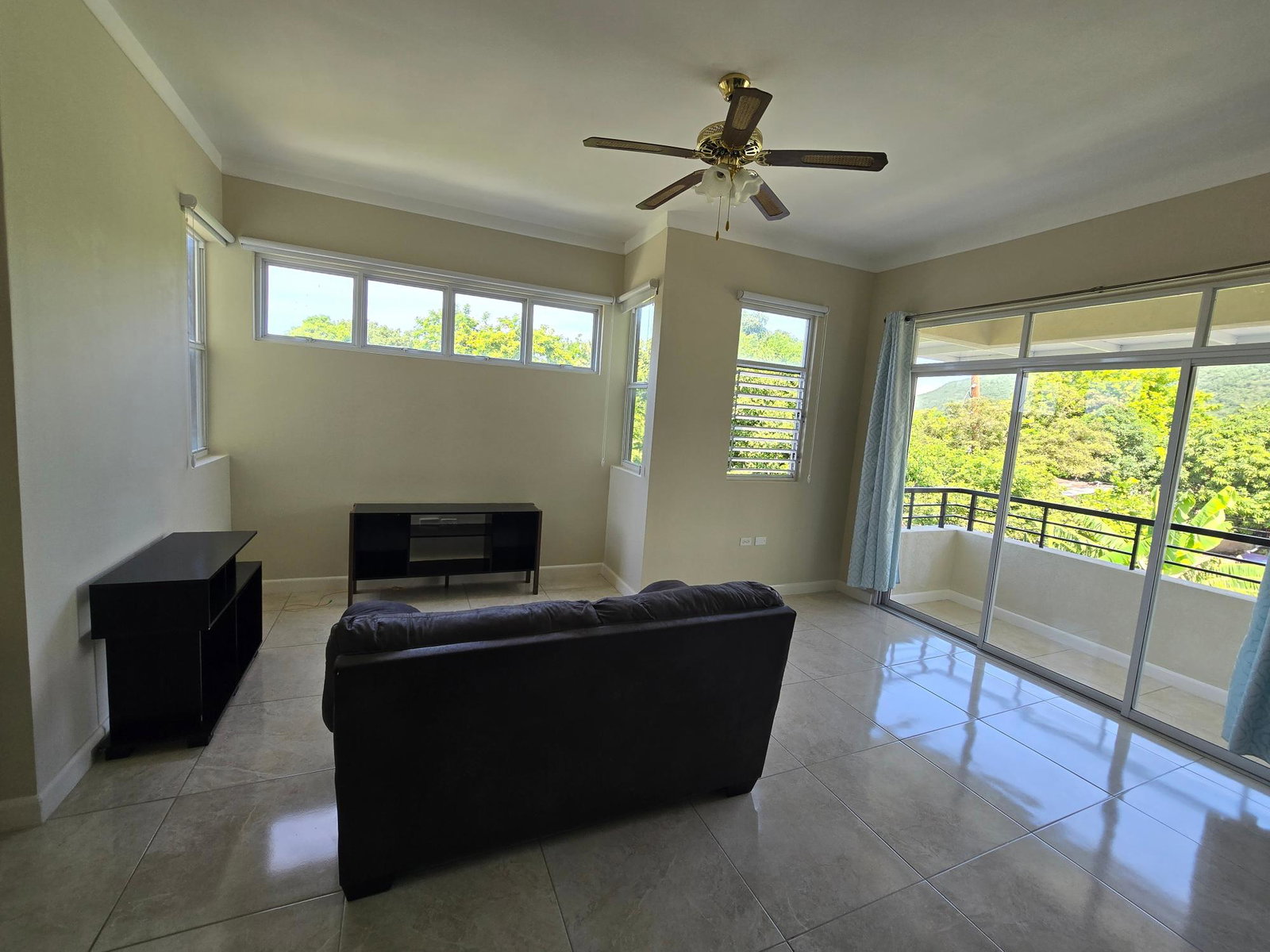 Seventeenth image of b 209-1 Queensbury Drive in Kingston 19, St. Andrew, Jamaica - property is For Rent