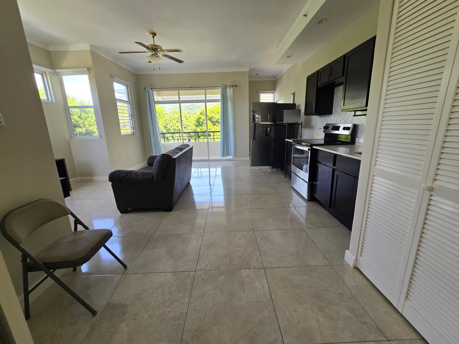 Seventh image of b 209-1 Queensbury Drive in Kingston 19, St. Andrew, Jamaica - property is For Rent
