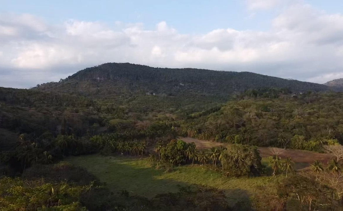 Eleventh image of Rock River,retreat,claren in Rock River, Clarendon, Jamaica - property is For Sale