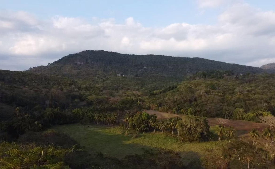 Tenth image of Rock River,retreat,claren in Rock River, Clarendon, Jamaica - property is For Sale