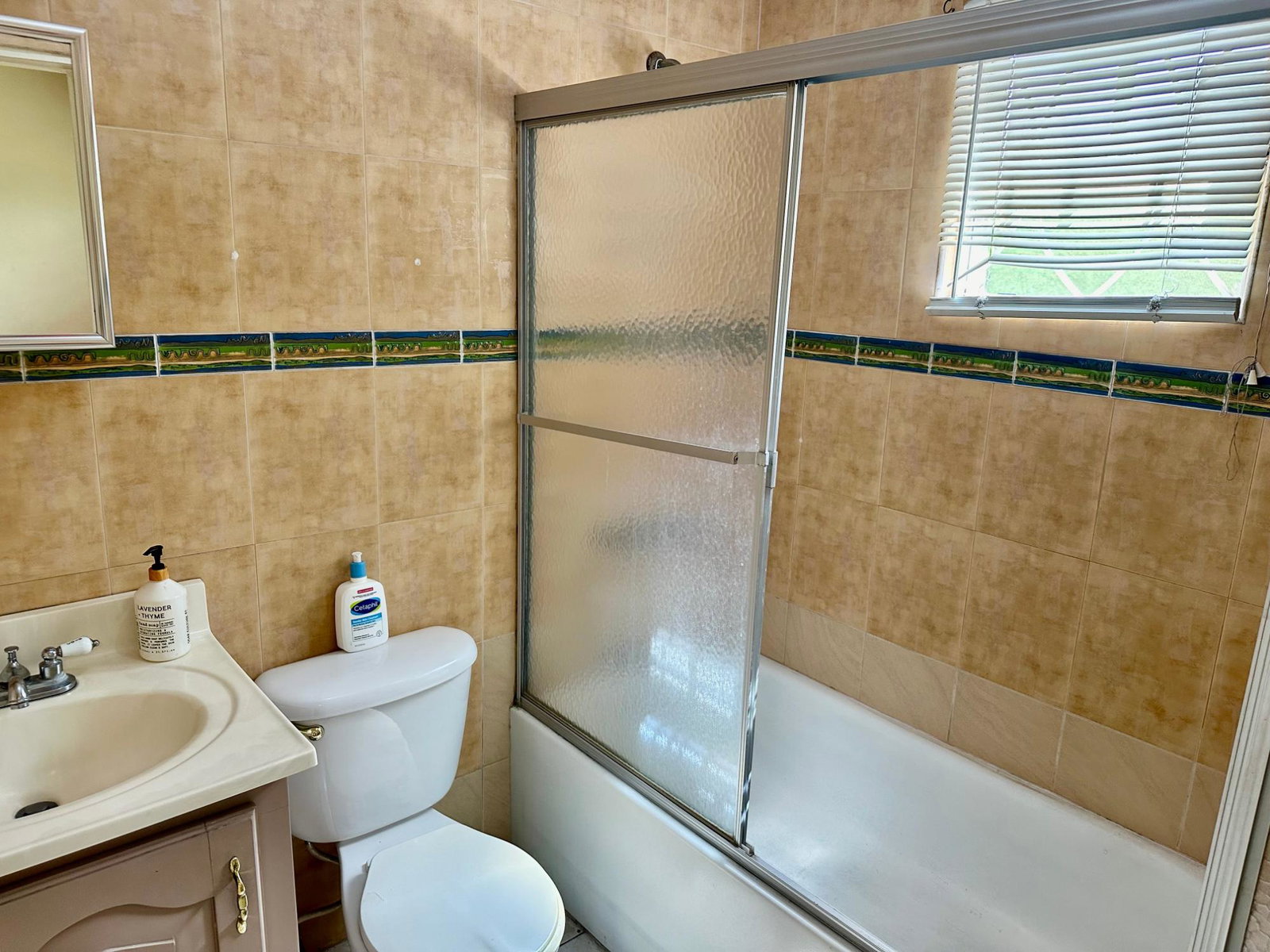 Thirteenth image of 1-2 Hillary Avenue in Kingston 10, St. Andrew, Jamaica - property is For Sale