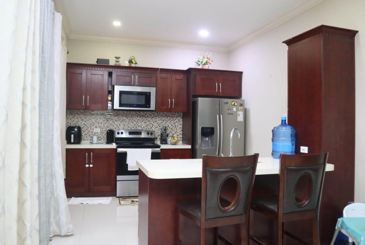 Fourteenth image of 3-19 Sunrise Drive, Kingston 1 in Kingston 19, St. Andrew, Jamaica - property is For Rent