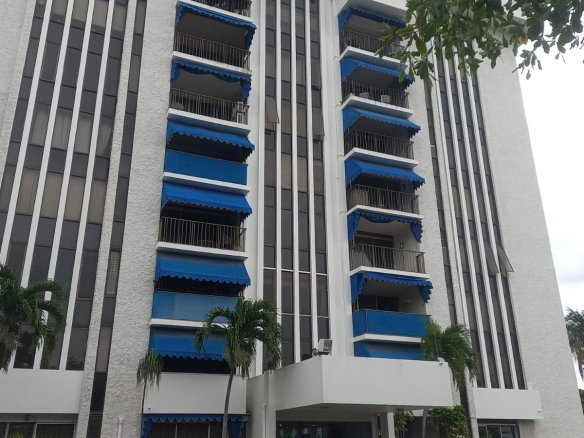First image of 3 Renfrew Road in KINGSTON, Kingston, Jamaica - property is For Rent