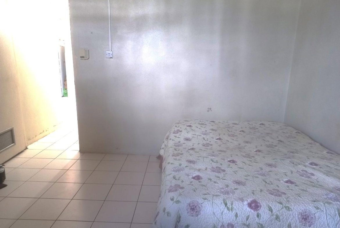 Eighth image of Apt#204-oakwood Constant Spring Road, Kgn in Kingston 8, St. Andrew, Jamaica - property is For Sale