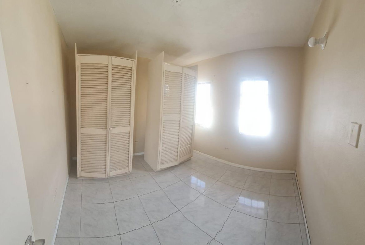 Tenth image of 11e-2 Gilmour Drive in KINGSTON, Kingston, Jamaica - property is For Sale