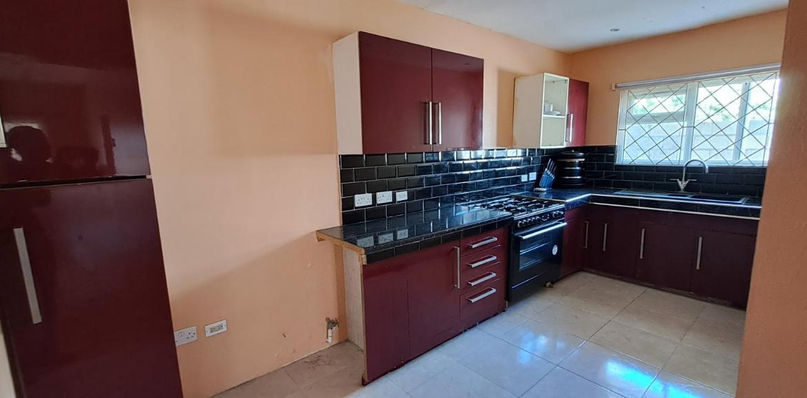 Fifth image of 3- Three Oaks Gardens in Kingston 19, St. Andrew, Jamaica - property is For Rent