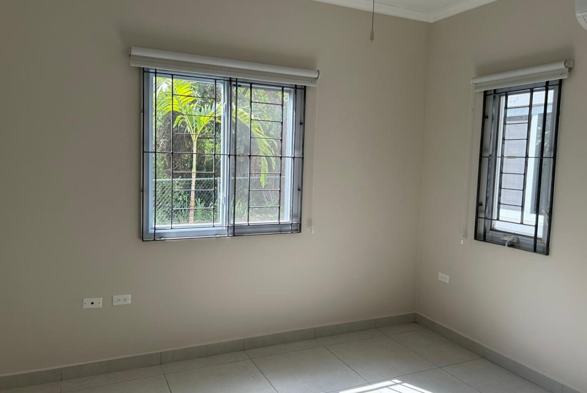 Seventeenth image of 31d-16 Garden Close in Kingston 8, St. Andrew, Jamaica - property is For Rent
