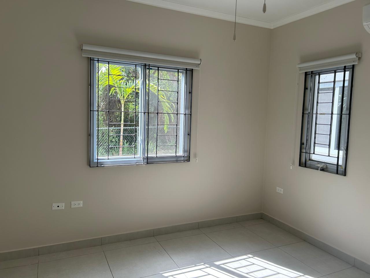 Seventeenth image of 31d-16 Garden Close in Kingston 8, St. Andrew, Jamaica - property is For Rent
