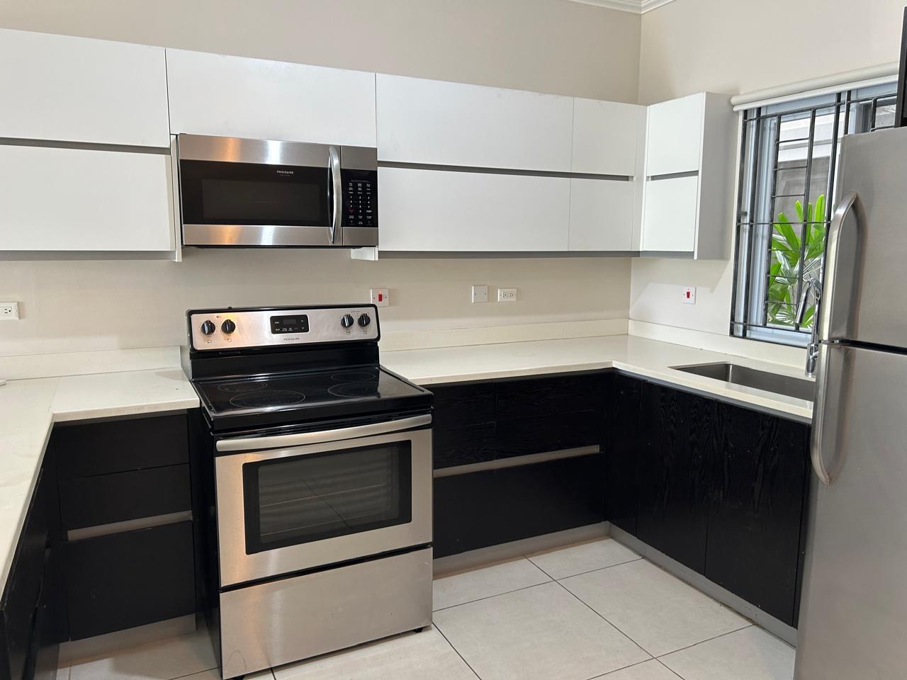 Fourth image of 31d-16 Garden Close in Kingston 8, St. Andrew, Jamaica - property is For Rent