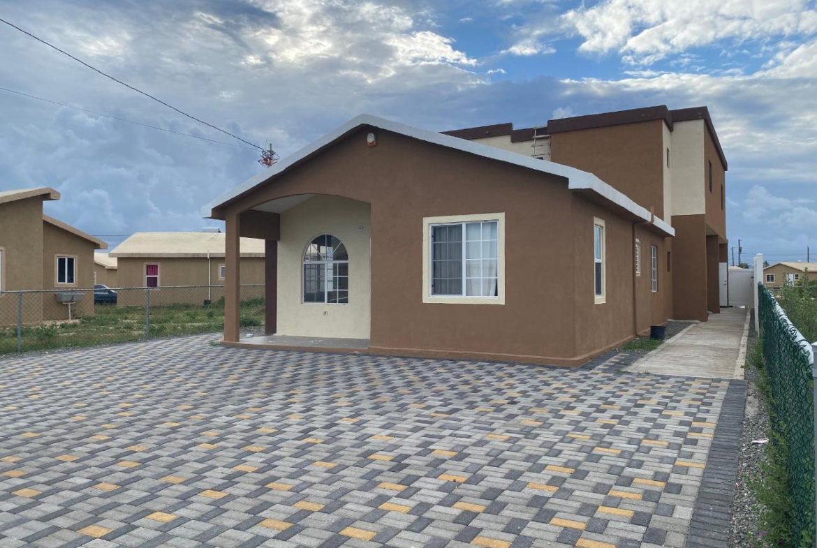 First image of 3-1282 Phoenix Park Village in Greater Portmore, St. Catherine, Jamaica - property is For Rent