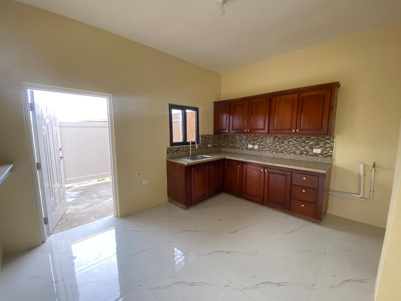 Fifth image of 3-1282 Phoenix Park Village in Greater Portmore, St. Catherine, Jamaica - property is For Rent