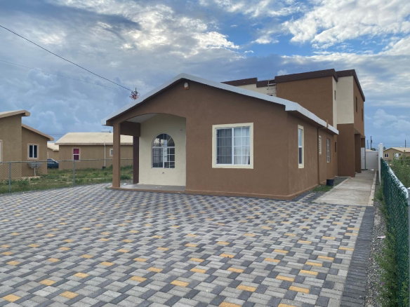 First image of 3-1282 Phoenix Park Village in Greater Portmore, St. Catherine, Jamaica - property is For Rent