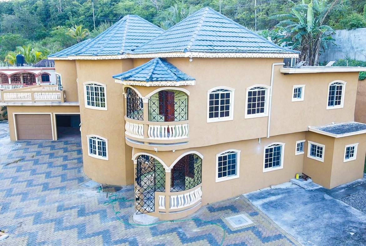 Seventh image of 35b Welrik Gardens, Anchovy in Anchovy, St. James, Jamaica - property is For Rent