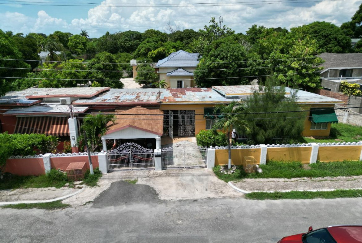 Thirtieth image of 1 Shalimar Avenue, Kgn 3 in Vineyard Town, St. Andrew, Jamaica - property is For Sale