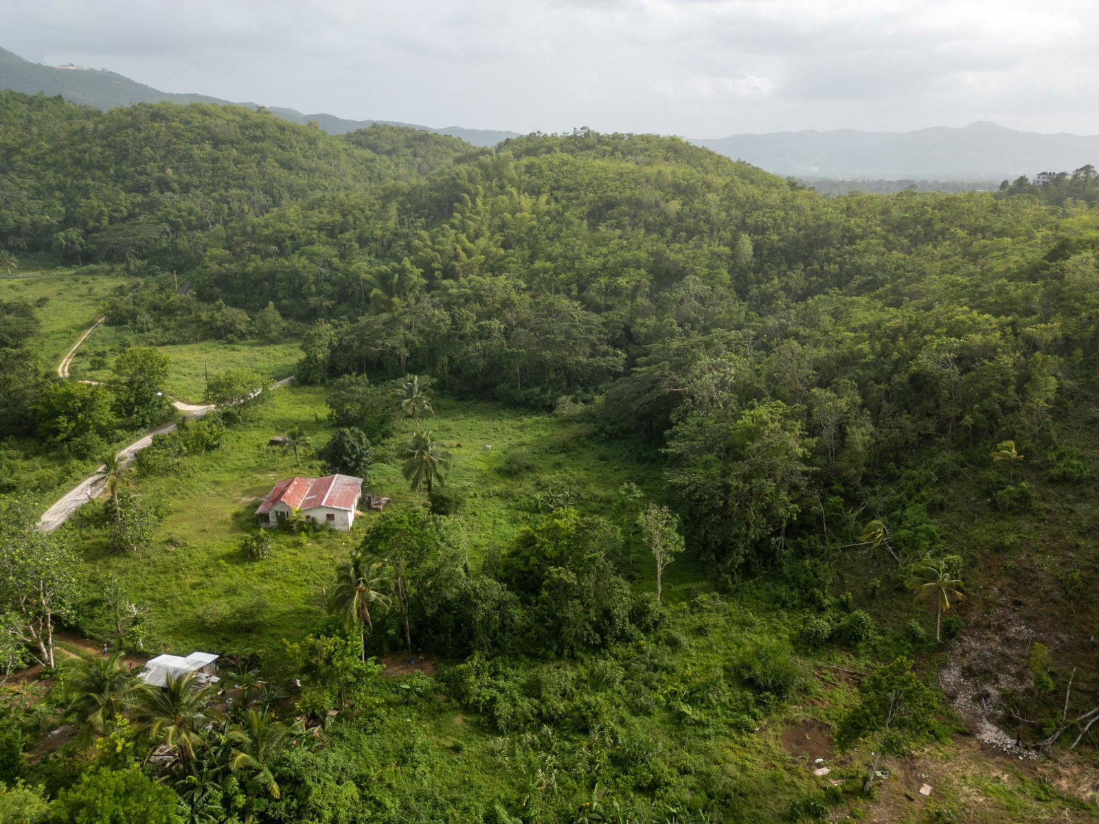 Seventeenth image of West Prospect Main Road in West Prospect, St. Catherine, Jamaica - property is For Sale