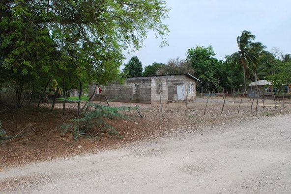 Fourth image of Hunts Pen in Palmers Cross, Clarendon, Jamaica - property is For Sale