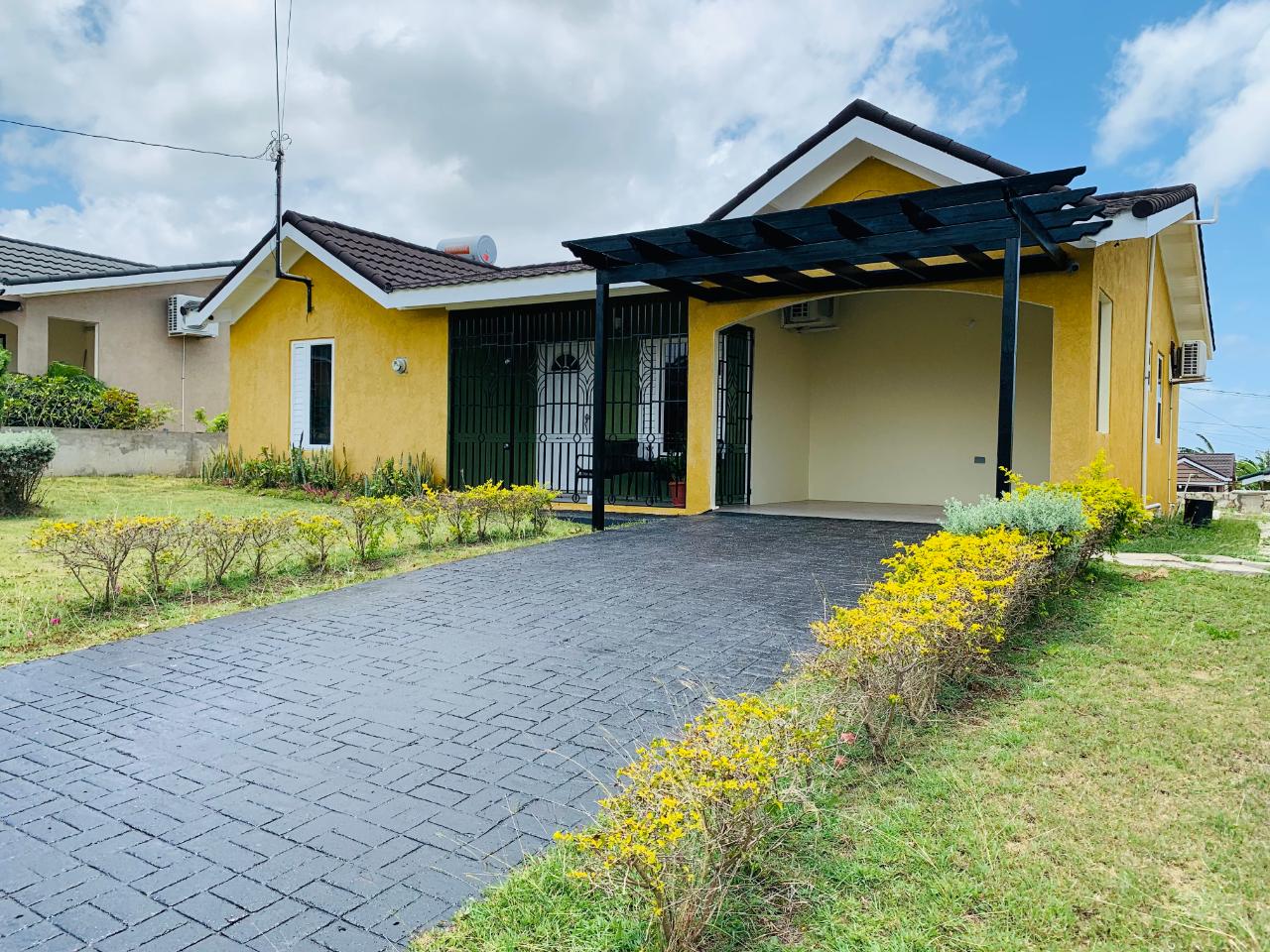 Second image of 7 Stonebrook Manor in Falmouth, Trelawny, Jamaica - property is For Sale