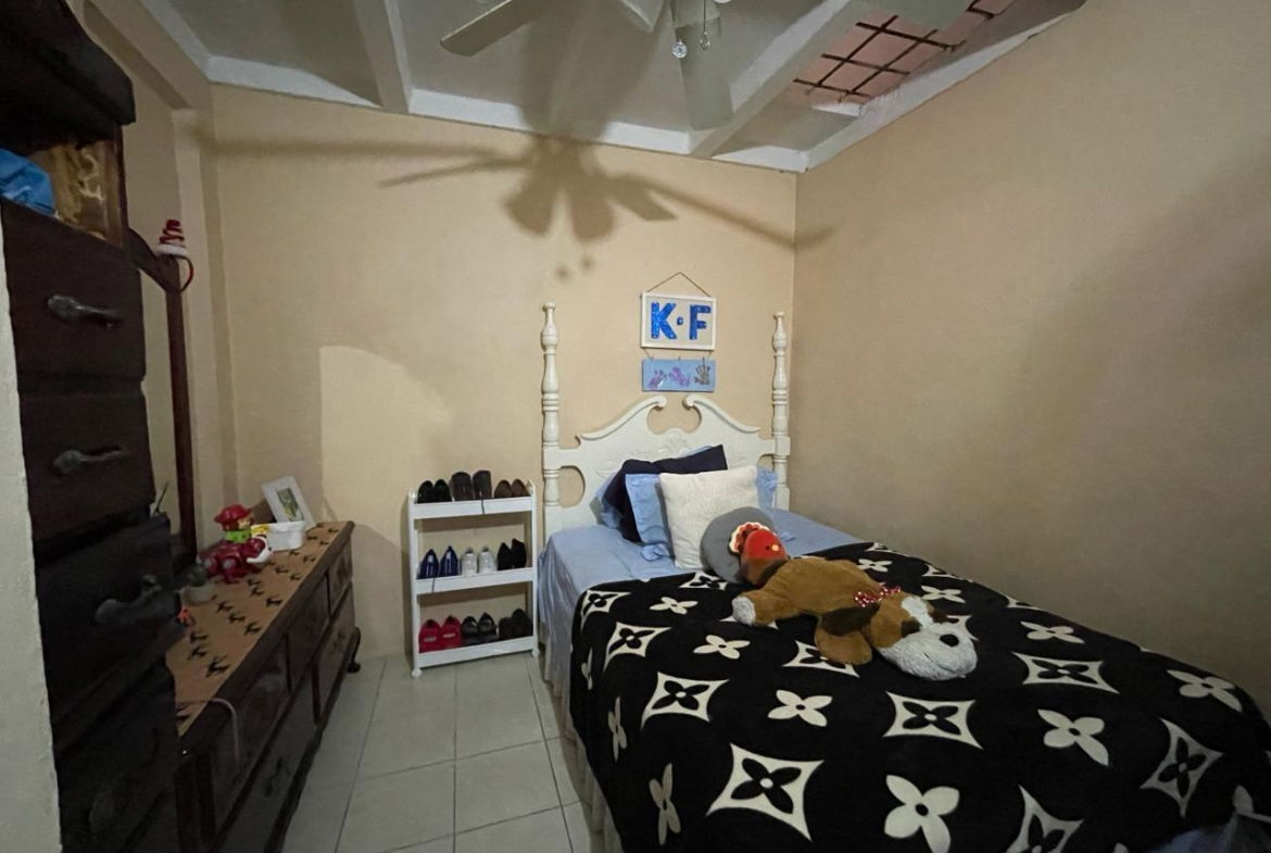Second image of 402 North East 1st Avenue in Greater Portmore, St. Catherine, Jamaica - property is For Sale