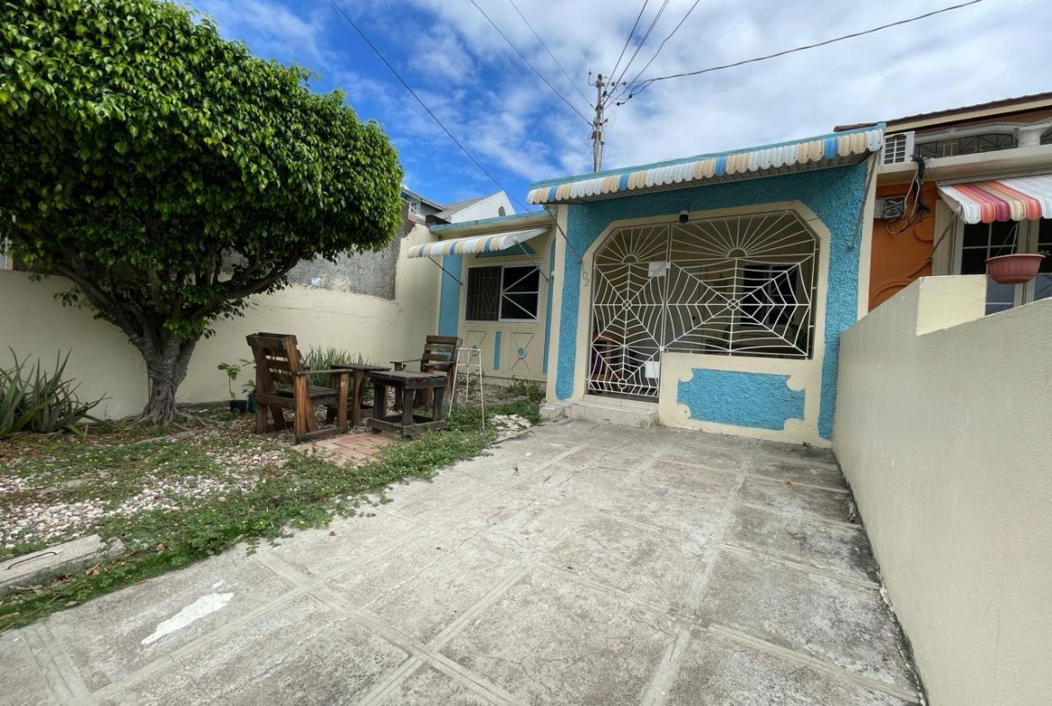 First image of 402 North East 1st Avenue in Greater Portmore, St. Catherine, Jamaica - property is For Sale