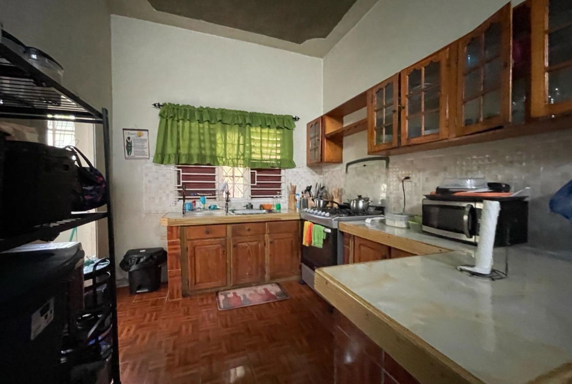 Fifth image of 402 North East 1st Avenue in Greater Portmore, St. Catherine, Jamaica - property is For Sale