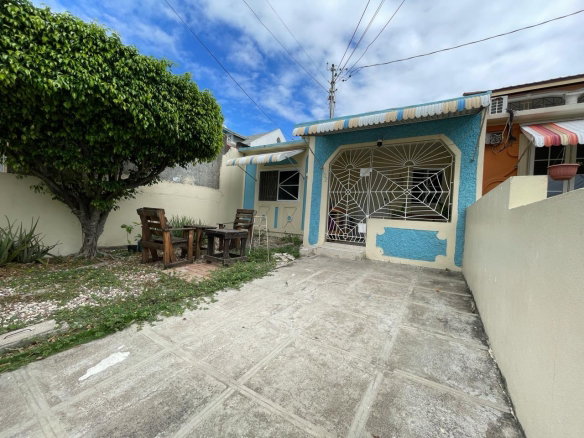 First image of 402 North East 1st Avenue in Greater Portmore, St. Catherine, Jamaica - property is For Sale
