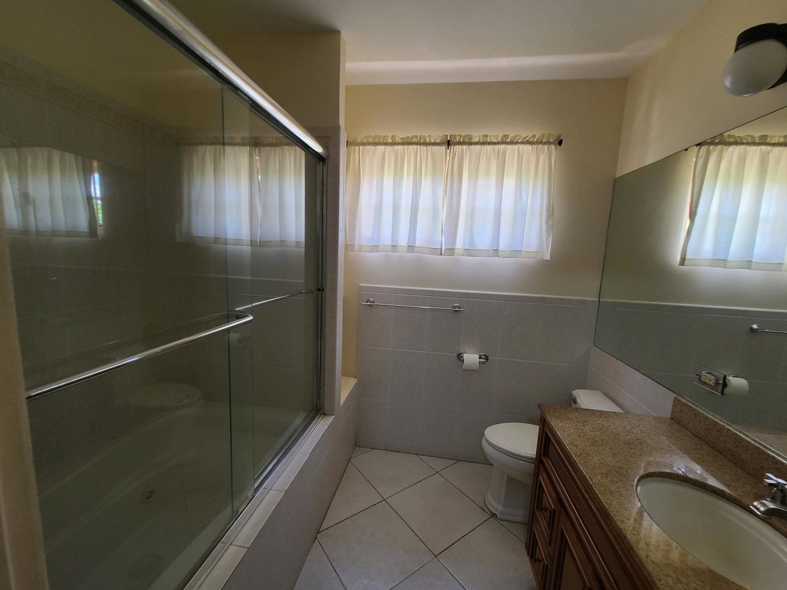 Sixteenth image of 1-1 Marley Road, Kingston 6 in Kingston 6, St. Andrew, Jamaica - property is For Rent