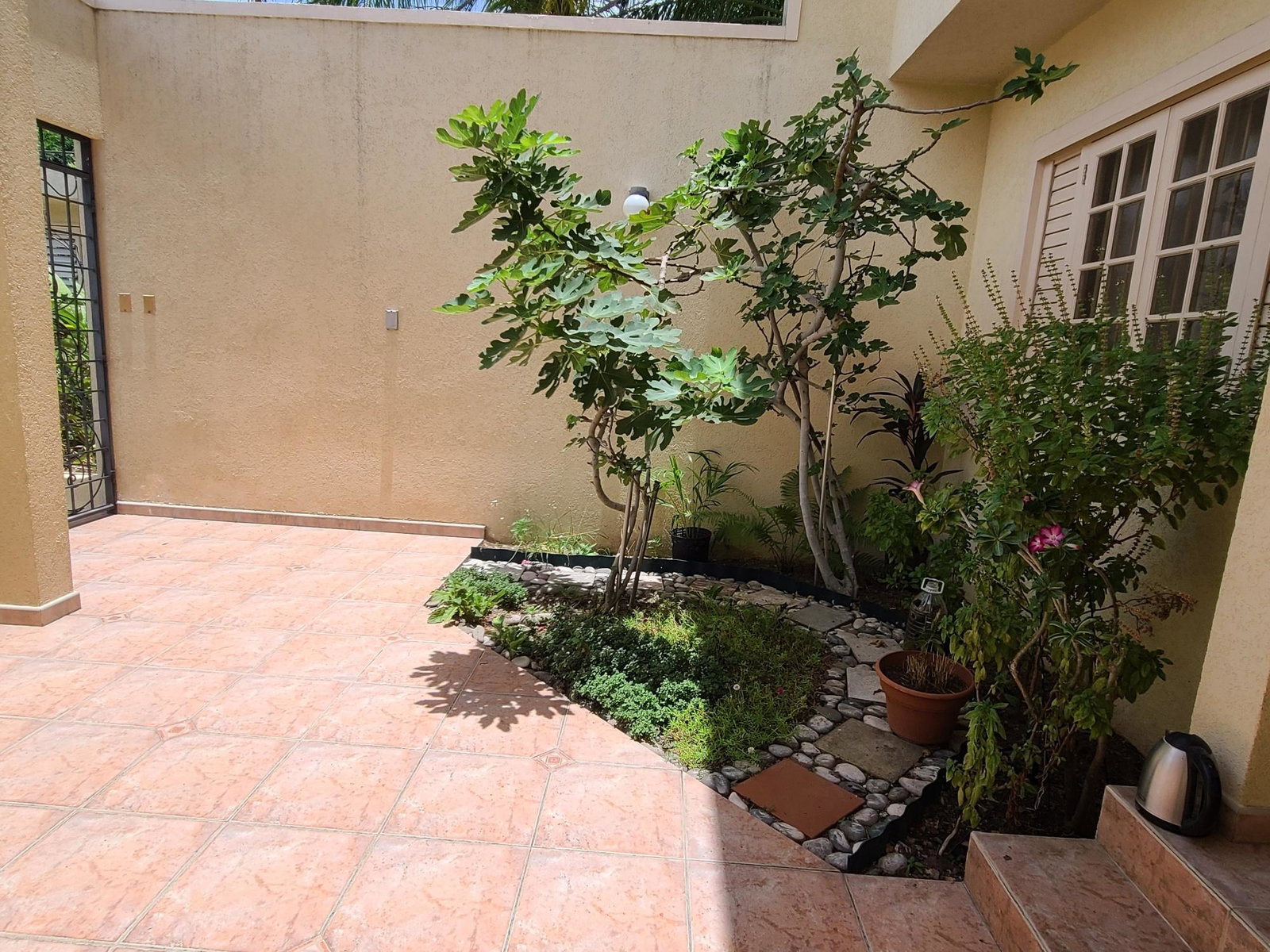 Sixth image of 1-1 Marley Road, Kingston 6 in Kingston 6, St. Andrew, Jamaica - property is For Rent