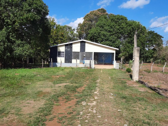 First image of 35 Goshen, St. Elizabeth in Santa Cruz, St. Elizabeth, Jamaica - property is For Sale