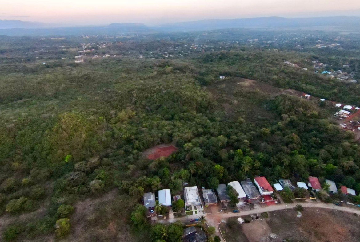 Fourteenth image of Dark Hole- Kitson Town in KITSON TOWN, St. Catherine, Jamaica - property is For Sale