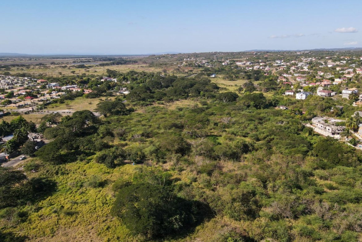 Fifteenth image of St. John's Road in Green Acres, St. Catherine, Jamaica - property is For Sale