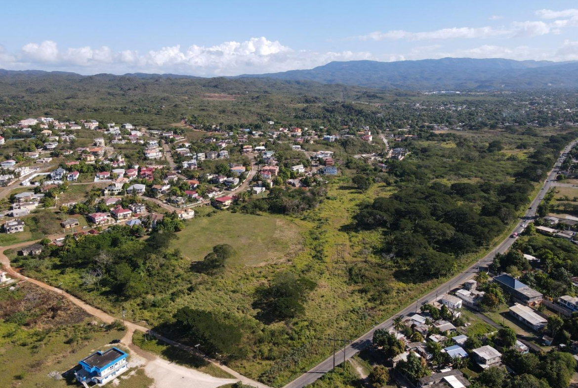 Twentieth image of St. John's Road in Green Acres, St. Catherine, Jamaica - property is For Sale