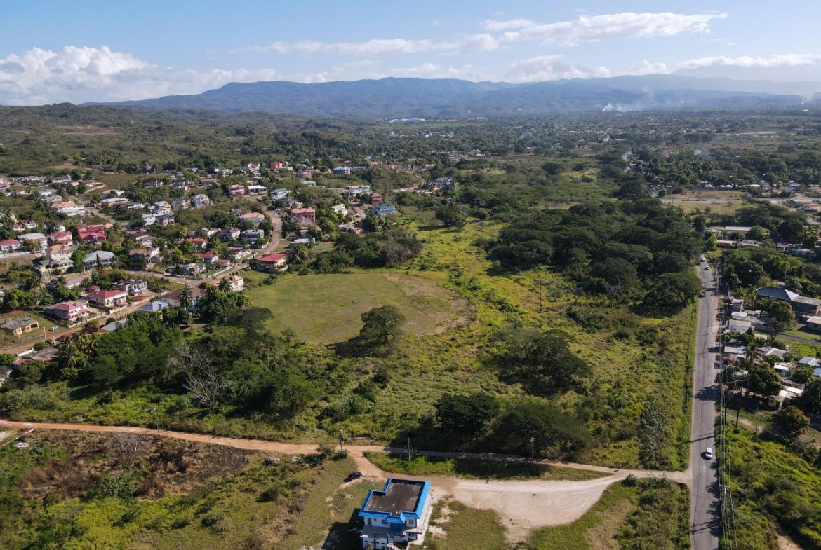 Twenty-First image of St. John's Road in Green Acres, St. Catherine, Jamaica - property is For Sale