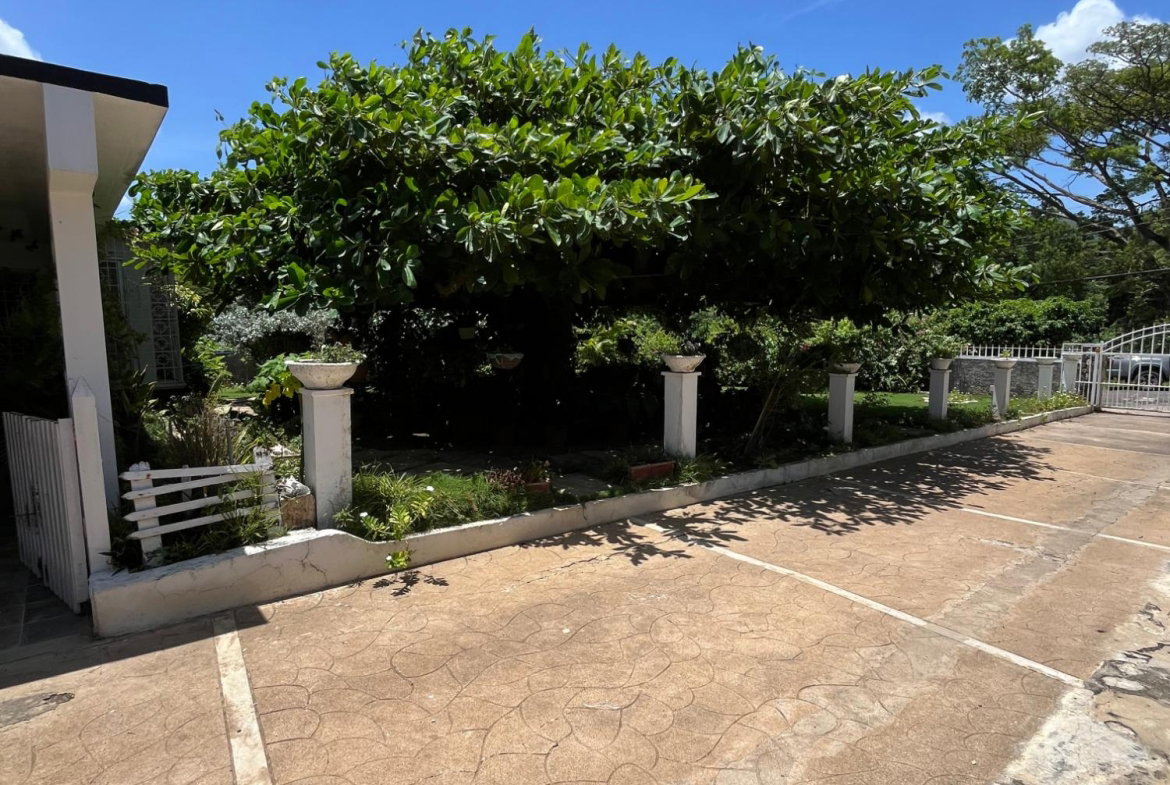 Second image of 104 Park Lane in Ocho Rios, St. Ann, Jamaica - property is For Sale