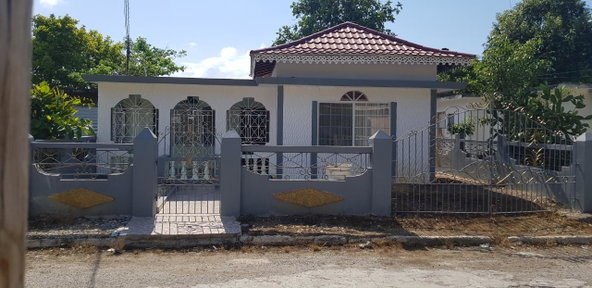 Second image of Llandillo in Savanna-La-Mar, Westmoreland, Jamaica - property is For Sale