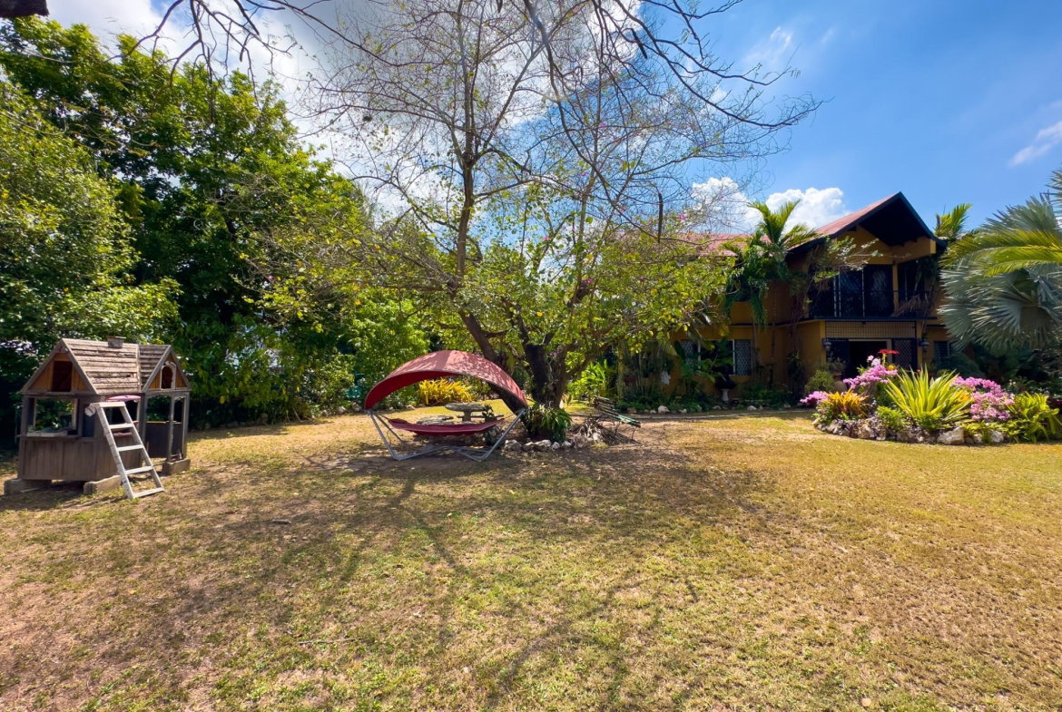 Ninth image of 17 Halifax Ave in Kingston 6, St. Andrew, Jamaica - property is For Sale