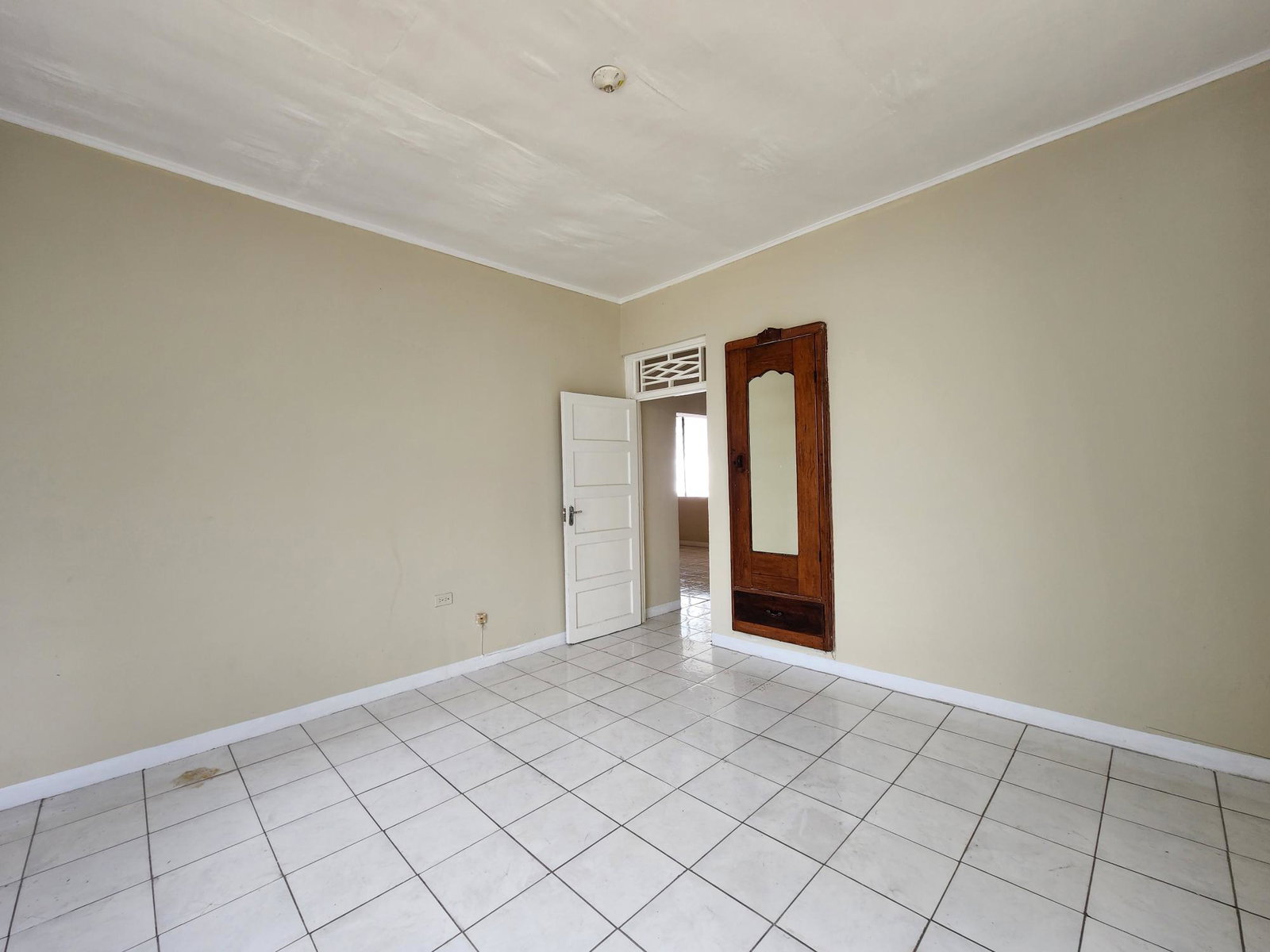 Fourteenth image of 14 Wakefield Crescent, Kings in Kingston 10, St. Andrew, Jamaica - property is For Rent