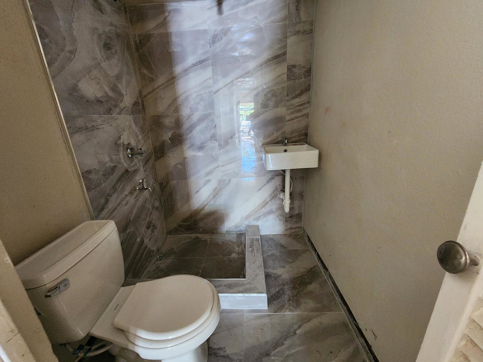Fifteenth image of 14 Wakefield Crescent, Kings in Kingston 10, St. Andrew, Jamaica - property is For Rent