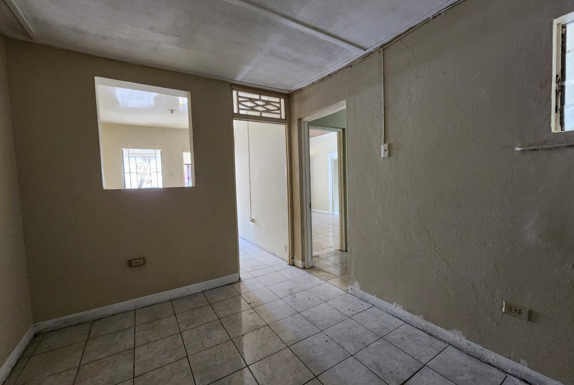 Sixteenth image of 14 Wakefield Crescent, Kings in Kingston 10, St. Andrew, Jamaica - property is For Rent