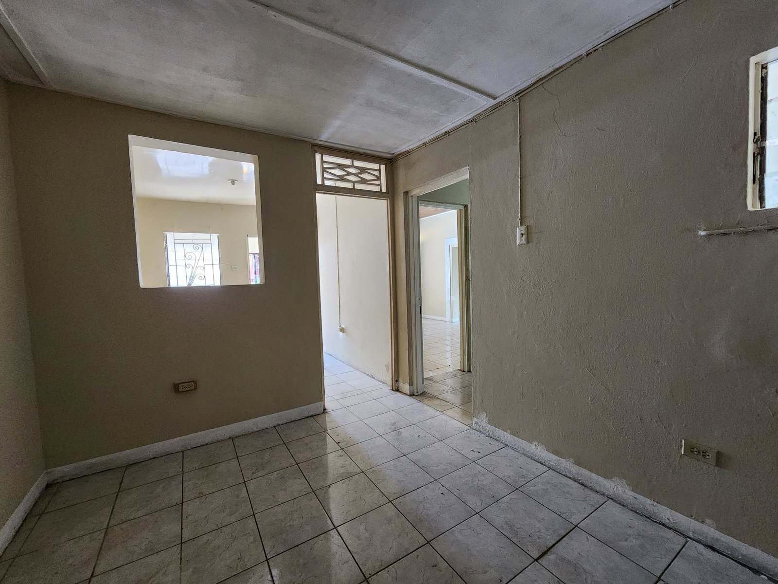 Sixteenth image of 14 Wakefield Crescent, Kings in Kingston 10, St. Andrew, Jamaica - property is For Rent