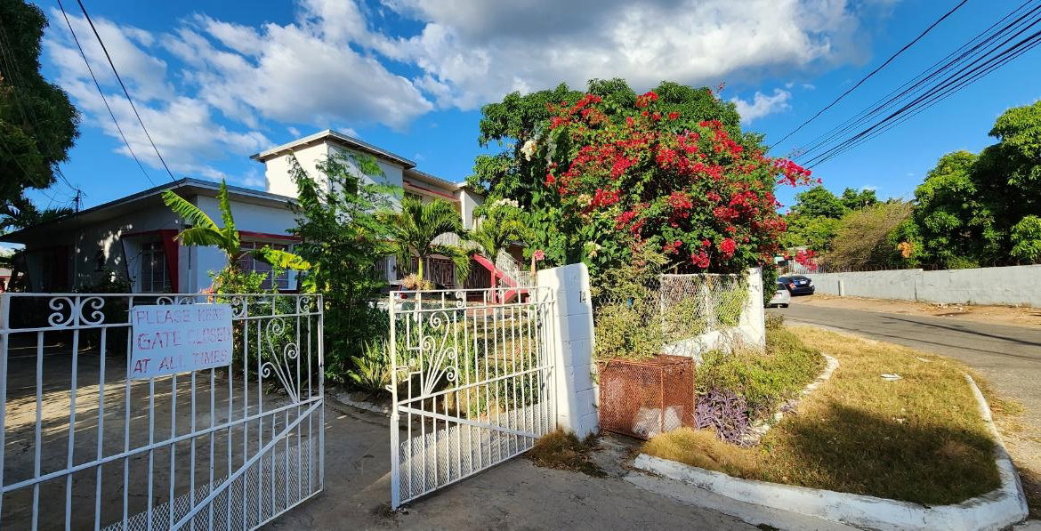 Eighteenth image of 14 Wakefield Crescent, Kings in Kingston 10, St. Andrew, Jamaica - property is For Rent