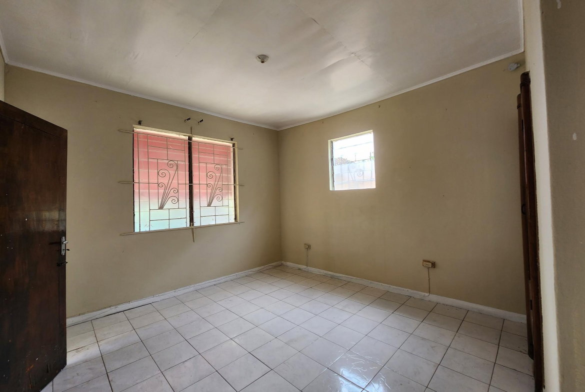 Tenth image of 14 Wakefield Crescent, Kings in Kingston 10, St. Andrew, Jamaica - property is For Rent