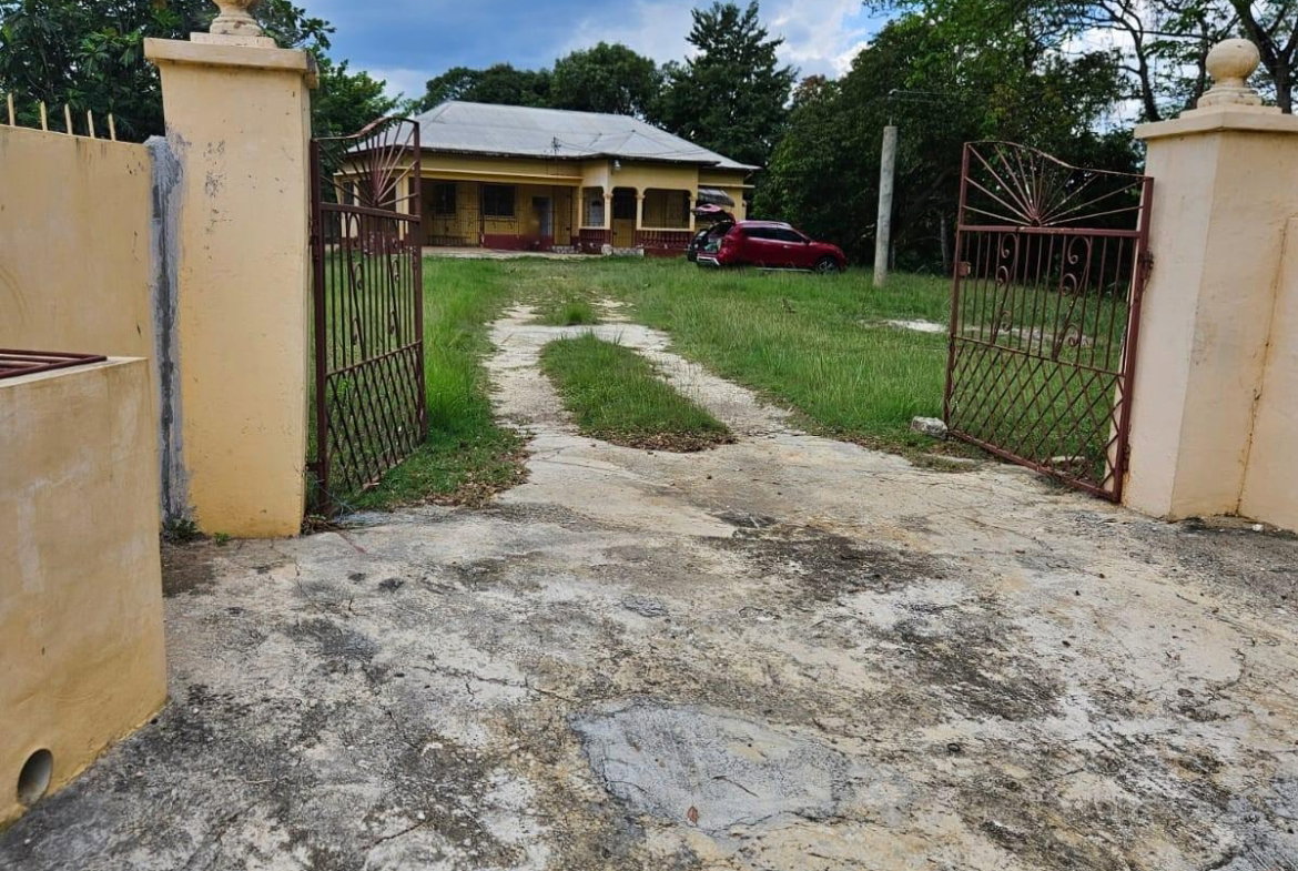 First image of Part of Pepper, st Elizab in Pepper, St. Elizabeth, Jamaica - property is For Sale